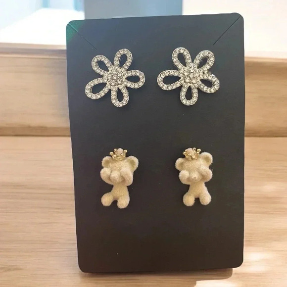 4 Pairs Bears and Flowers Theme Fashion Earrings - Picture 1 of 5